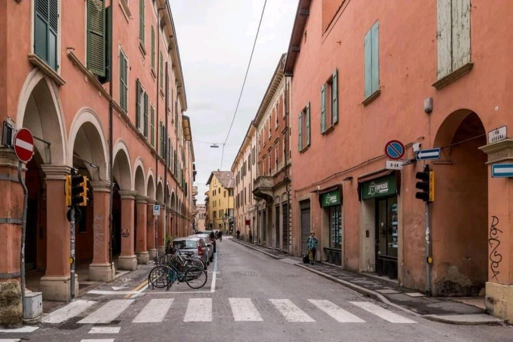 Central Elegant Apartment - Liberty House Bologna Exterior foto